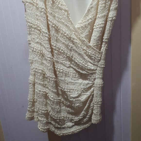 Sleeveless  top - Picture 3 of 4